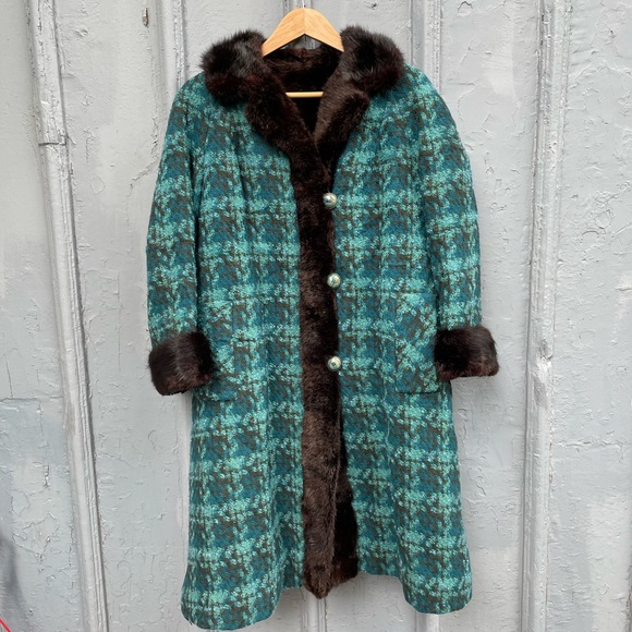 Vintage Jackets & Blazers - Vintage 1970’s green plaid fur & wool coat, size Large